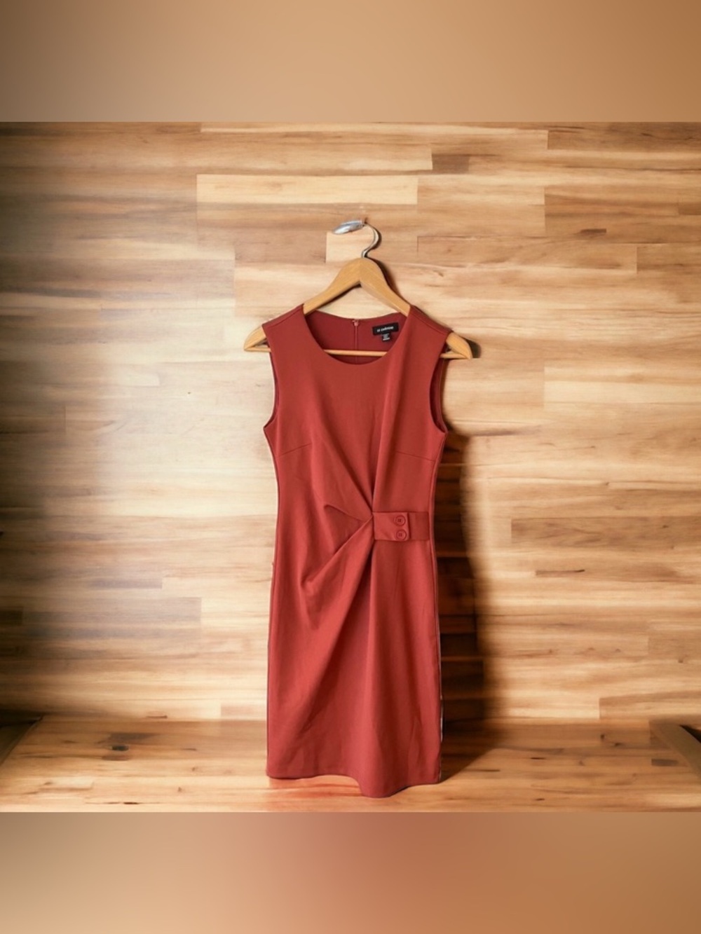 NEW Le Chateau Sleeveless Ruched Side Buttons Rust Dress XXS Stunning Elegant